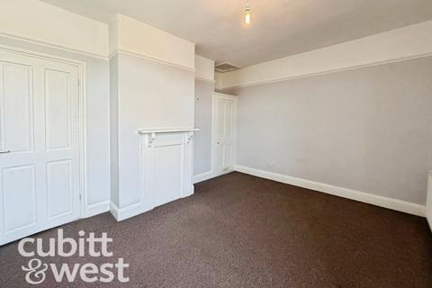 2 bedroom terraced house to rent, Landguard Road Southsea PO4