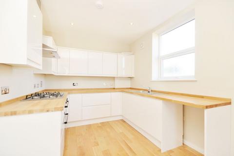 2 bedroom flat for sale, Lampmead Road, Lee, London, SE12