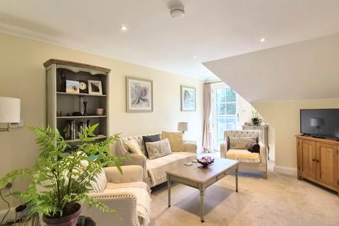 2 bedroom retirement property for sale, Fleur De Lis, Marlborough, SN8 2FN