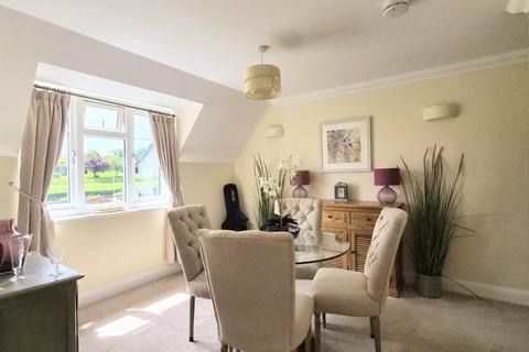 2 bedroom retirement property for sale, Fleur De Lis, Marlborough, SN8 2FN