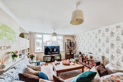 3 bedroom terraced house for sale, Bridport Road, Swindon, Wiltshire, SN3