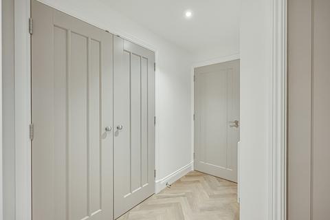 undefined, Hall Crescent, Hadleigh SS7