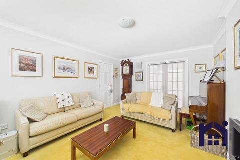 4 bedroom detached house for sale, Stokes Hall Avenue, Leyland, PR25 3FA