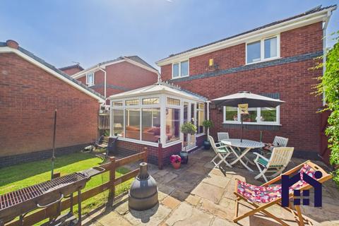 4 bedroom detached house for sale, Stokes Hall Avenue, Leyland, PR25 3FA