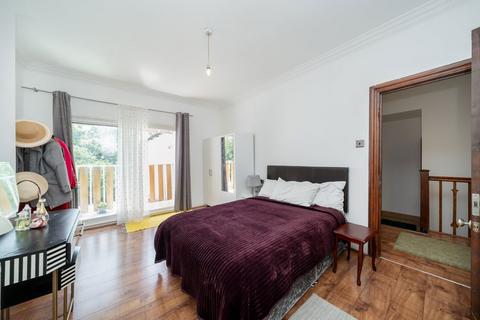 2 bedroom flat for sale, Oxgate Gardens, London NW2