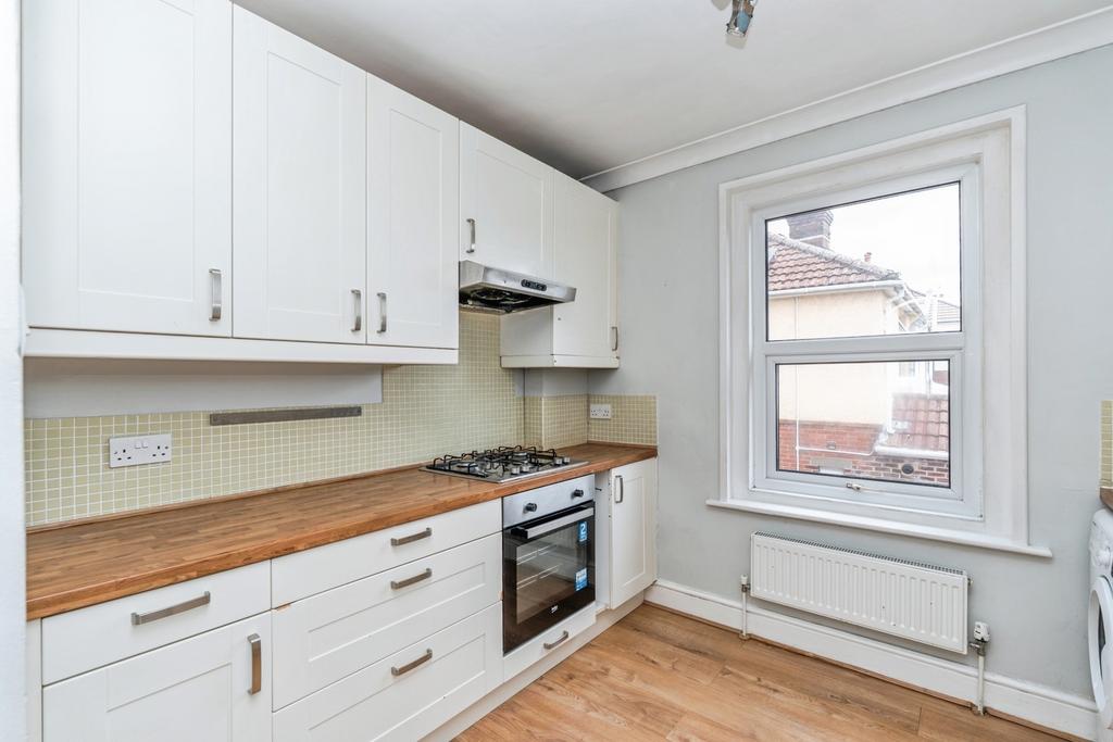 Apartment in Southampton, Millbank, Itchen - View 2