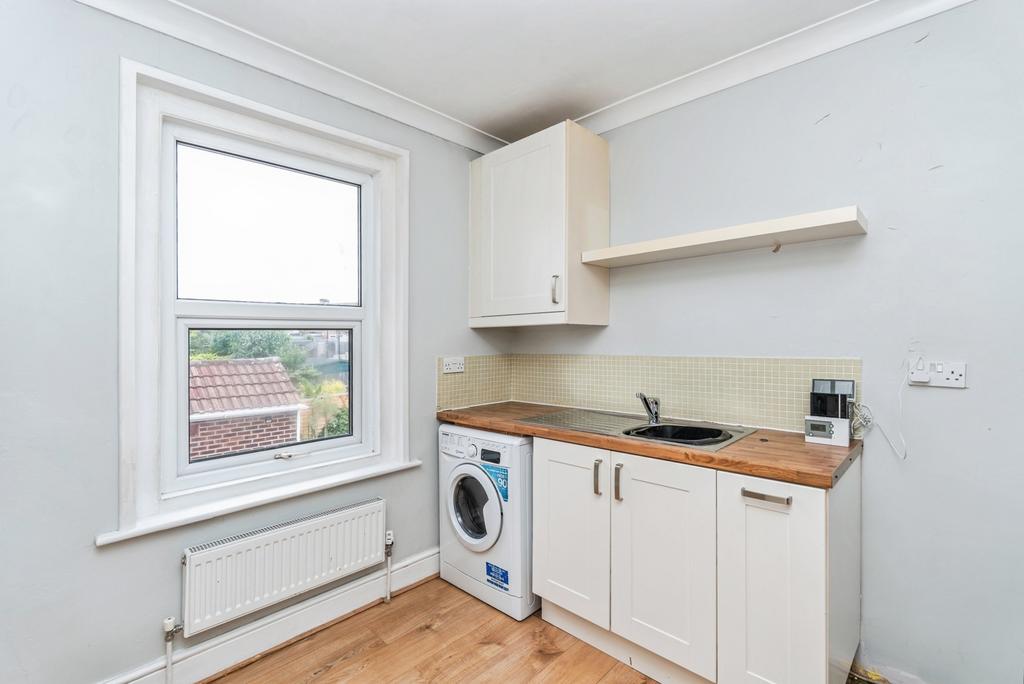 Apartment in Southampton, Millbank, Itchen - View 3