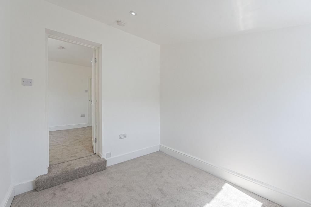 House in Bexleyheath - More