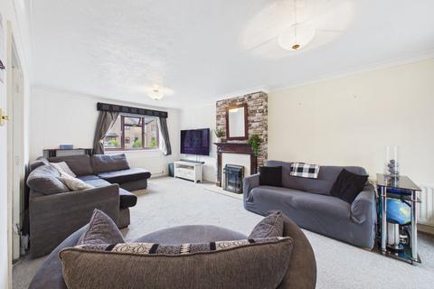 4 bedroom detached house for sale, Delville Close, Farnborough, Hampshire, GU14