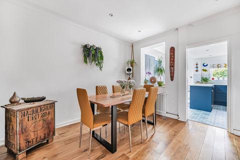 2 bedroom terraced house to rent, Maidenhead Road, Windsor, SL4
