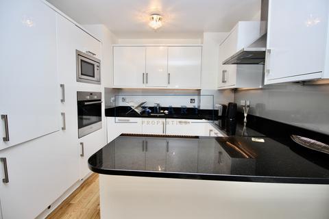 3 bedroom terraced house for sale, Callard Close, Little Venice, London, W2