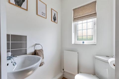 3 bedroom semi-detached house for sale, Thornbridge Close, Rushden