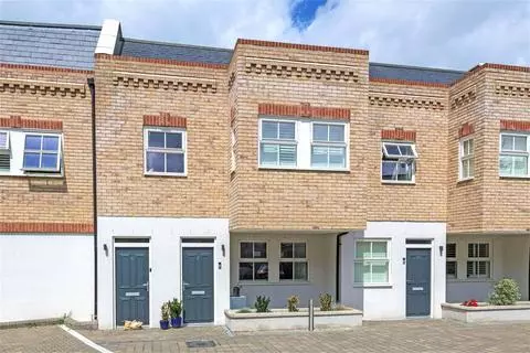 4 bedroom terraced house for sale,