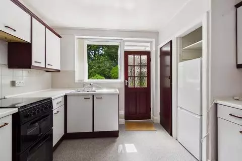 2 bedroom semi-detached bungalow to rent - View 5
