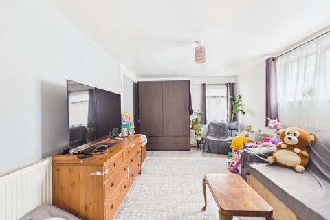 London, Greater London, E16