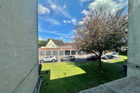 2 bedroom flat to rent, Lewis Burt House, Barking, IG11