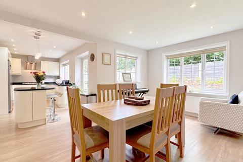 4 bedroom detached house for sale, Kettleshulme Way, Poynton, SK12