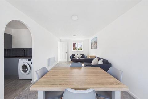 2 bedroom flat for sale, Campbell Gordon Way, London NW2