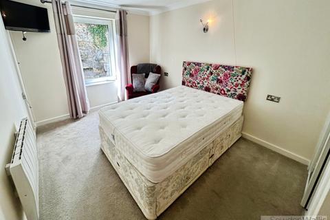 undefined, Newcomb Court, Stamford