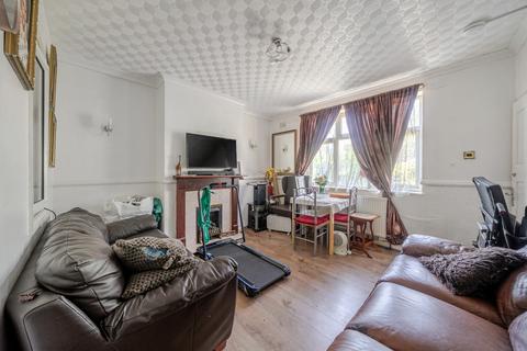 3 bedroom terraced house for sale, Alnwick Road, London