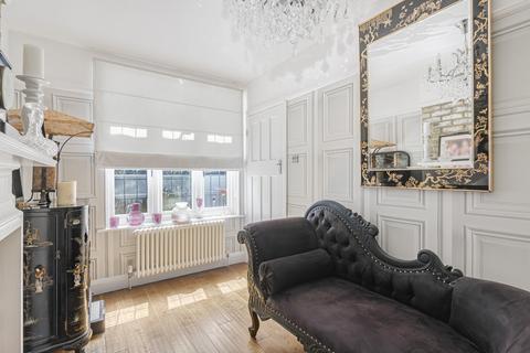 4 bedroom detached house for sale, Market Place, Romford, RM4