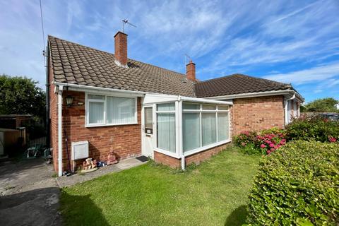 2 bedroom bungalow for sale, Fairways Close, Berrow, Burnham-on-Sea, Somerset, TA8