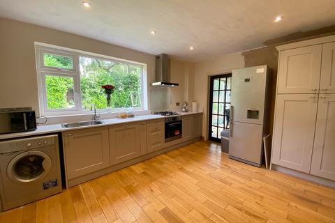 3 bedroom detached house to rent, Mortain Road, Rotherham, S60