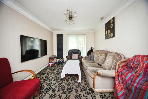 6 bedroom terraced house for sale, Morgan Close, Luton