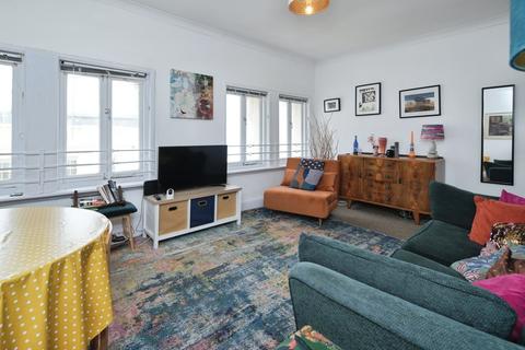 1 bedroom flat for sale, Adelaide Crescent, Hove, East Sussex, BN3