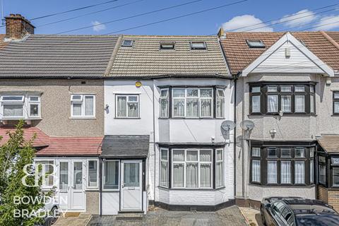 5 bedroom terraced house for sale, Gantshill Crescent, Ilford, IG2