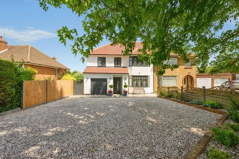 Kingscroft Road, Leatherhead, Surrey, KT22