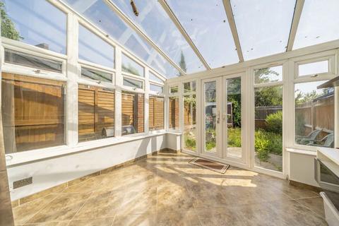 2 bedroom terraced house for sale, Cooks Road, London SE17