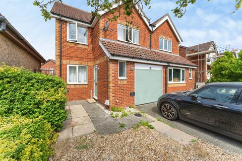 3 bedroom semi-detached house for sale, Gull Way, Chatteris