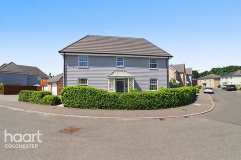 4 bedroom detached house for sale, Winterbourne, Colchester