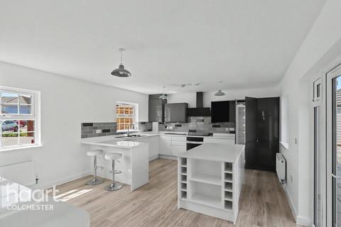 4 bedroom detached house for sale, Winterbourne, Colchester