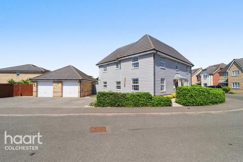 4 bedroom detached house for sale, Winterbourne, Colchester