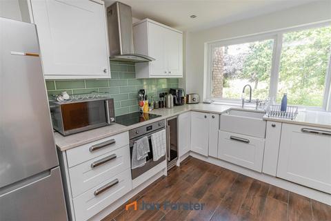 2 bedroom apartment for sale, Low Gosforth Court, Newcastle Upon Tyne