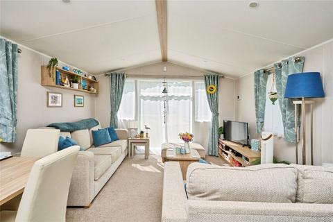 3 bedroom park home for sale, Thorness Lane, Cowes, Isle of Wight, PO31