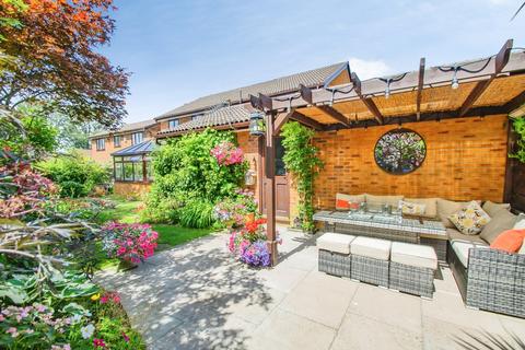5 bedroom detached house for sale, Hardwick Close, Manchester M26