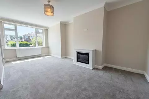 3 bedroom semi-detached house to rent – pohled 3
