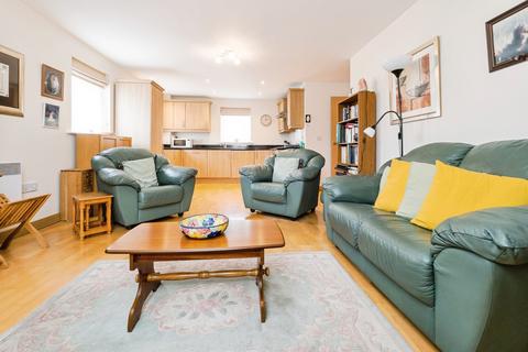 2 bedroom flat for sale, Mornington Road, Woodford Green, IG8