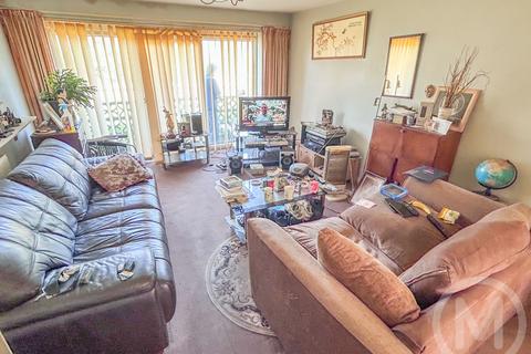 2 bedroom ground floor flat for sale, Newquay Court, Devonshire Road, Blackpool, FY2 0TJ
