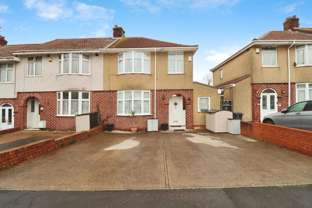 3 bedroom end of terrace house for sale