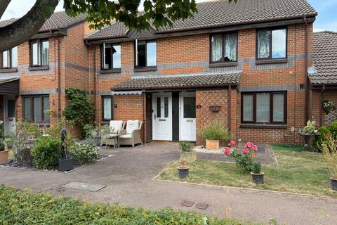 1 bedroom retirement property for sale, Berryscroft Road, Staines-upon-Thames TW18