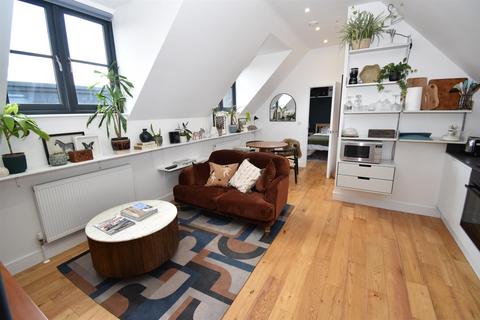 1 bedroom apartment to rent, Abbotsford Mews, New Street, Kenilworth