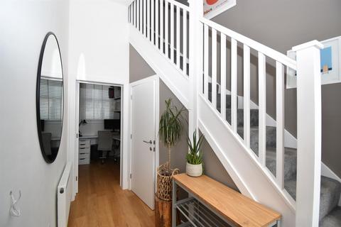 1 bedroom apartment to rent, Abbotsford Mews, New Street, Kenilworth