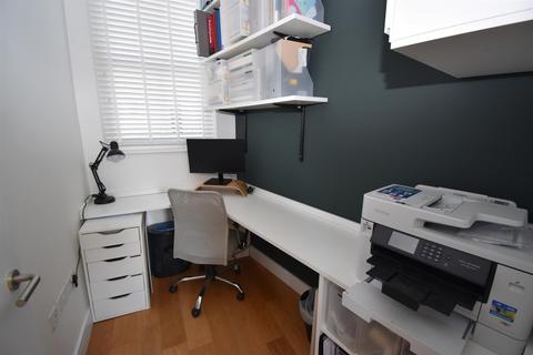 1 bedroom apartment to rent, Abbotsford Mews, New Street, Kenilworth