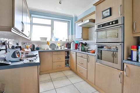 2 bedroom flat for sale, Wilderton Road, Branksome Park, Poole, Dorset, BH13