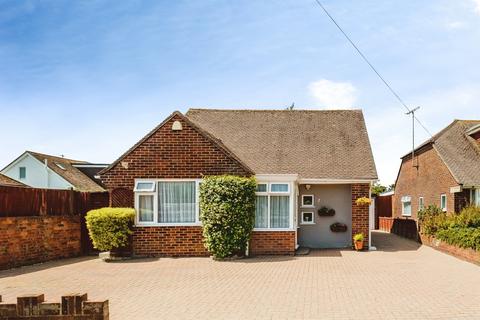 3 bedroom detached bungalow for sale, Seaside Close, Lancing