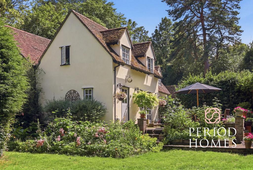 Cottage exterior, garden